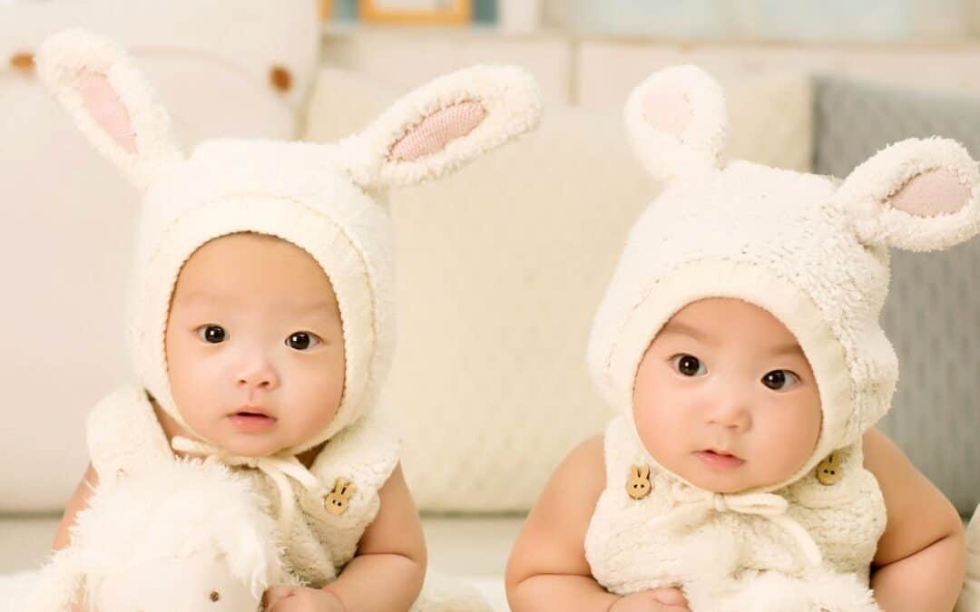 baby-twins-brother-and-sister-one-hundred-days.jpg